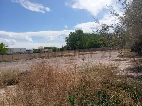 Se vende lote. Maipú. Apto PH