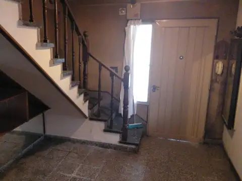 Depto Tipo Casa en Venta con 1 cocheras