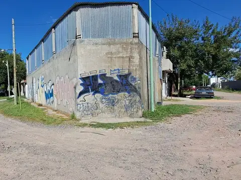 Venta/permuta depósito en zona industrial - Merlo.