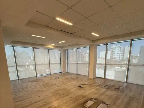 Oficina en Venta con 1 cochera