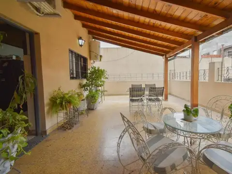 PH GRAN GALERIA Y FONDO LIBRE 400 Mts