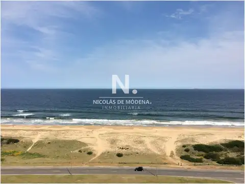 Vende gran departamento en Tiburon III, Punta del Este
