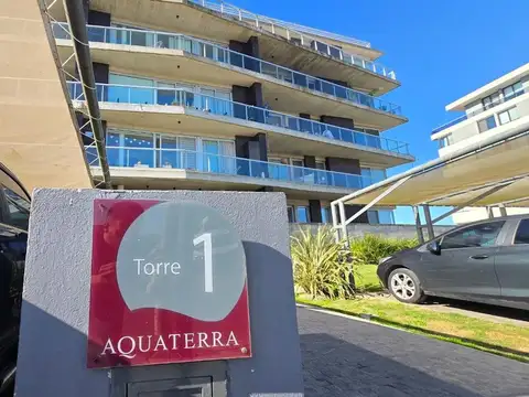 VENTA COCHERA SEMICUBIERTA NUEVO QUILMES