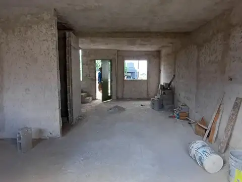 Casa 2 ambientes con 1 baño