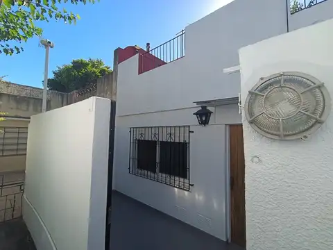 Depto Tipo Casa en Alquiler de 3 ambientes
