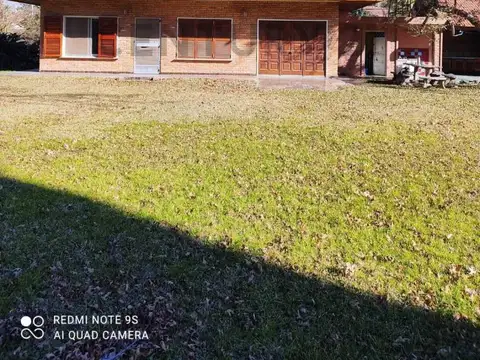 La Media Caña 100, Piso 0