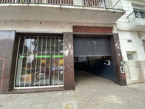 ALQUILER GALPÓN con local  V.URQ. 380m2 /TRIFÁSICA