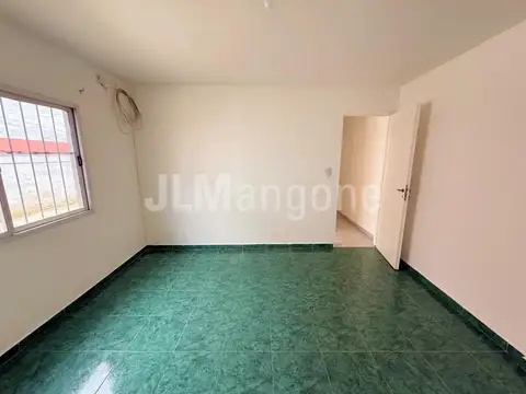 Depto Tipo Casa en Alquiler con 1 cochera