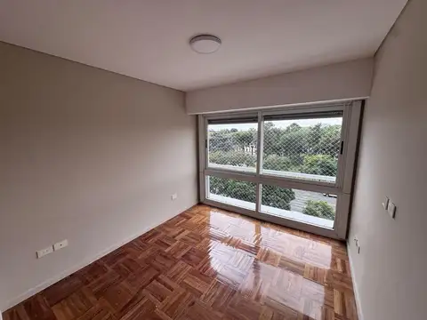 Departamento 4 ambientes con 3 baños