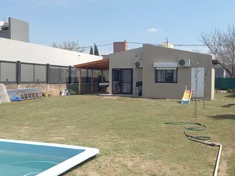 Casa 2 dormitorios - Venta