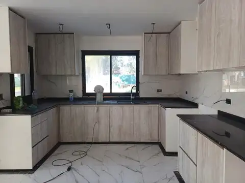 Casa en Venta al Oeste