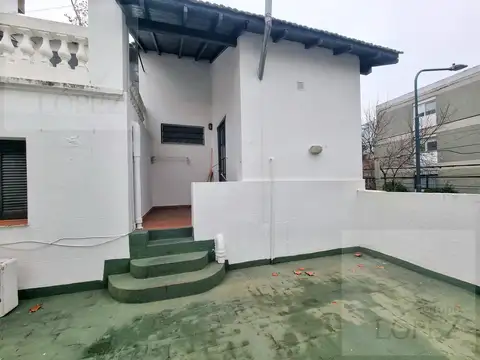 Depto Tipo Casa en Alquiler 50 años