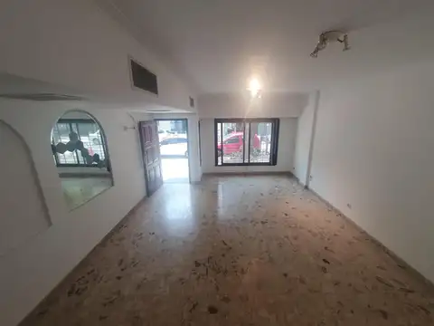 Casa en Alquiler con 1 cochera