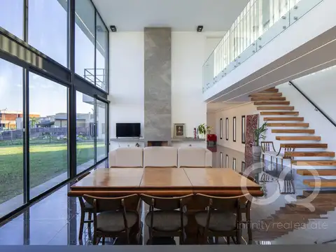 CASA EN VENTA LOS PUENTES