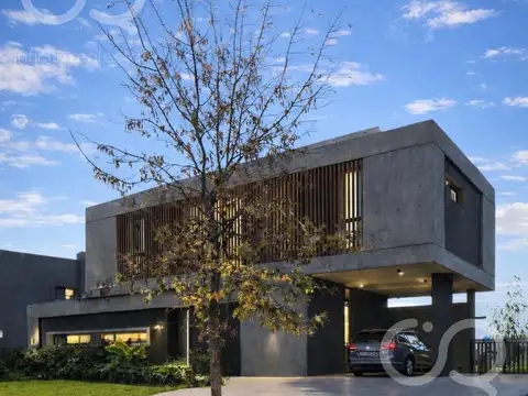 CASA EN VENTA LOS PUENTES