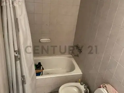 Manuel Estevez 100, Piso 14