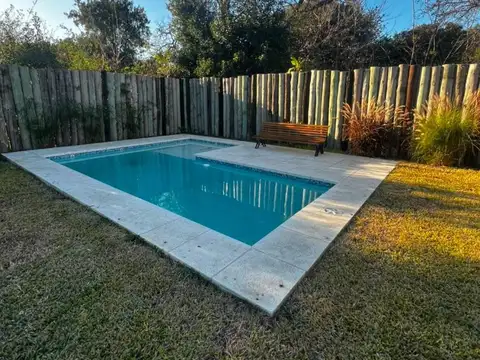 Venta Casa Familiar con Pileta + Amplio Lote/ Monte Grande
