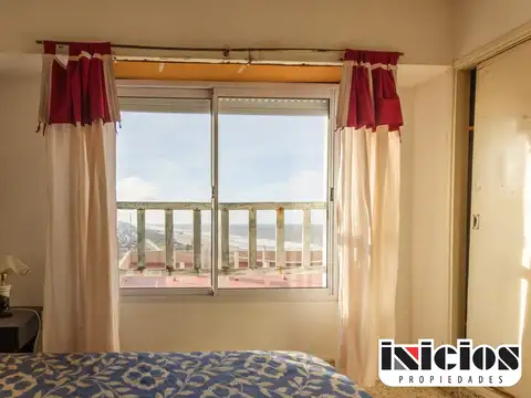 Dpto: Av. Costanera º 72 e/ Av. Libertador y Avellaneda. Mar de Ajó - C949