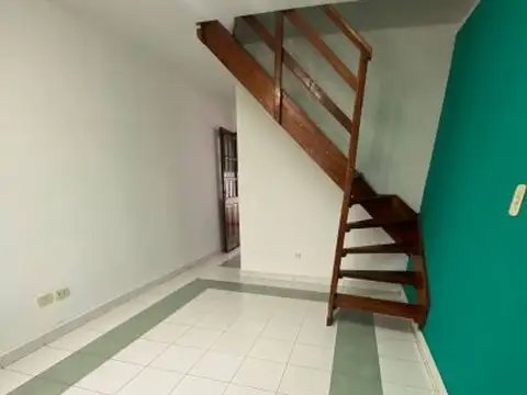 Depto Tipo Casa en Venta de 2 ambientes