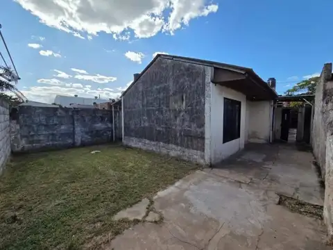 Casa Interna 2 Dormitorios En Venta En Boman 3200 (Francia Y Lamadrid)