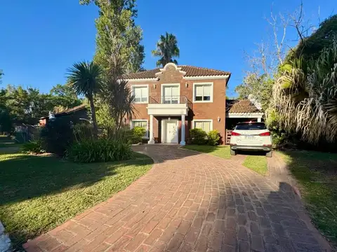 VENTA CASA 5 AMBIENTES LA REJA BARRIO CERRADO 