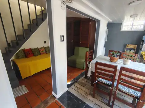 Depto Tipo Casa 3 ambientes con 2 baños