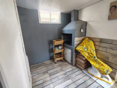 Depto Tipo Casa en Venta 50 años