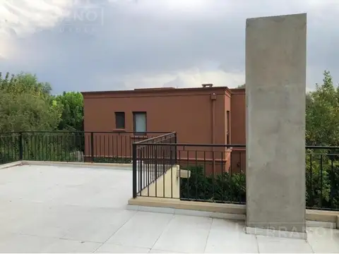 AFG. Alquiler de casa de 3 dormitorios  en Haras de Santa Maria. Escobar