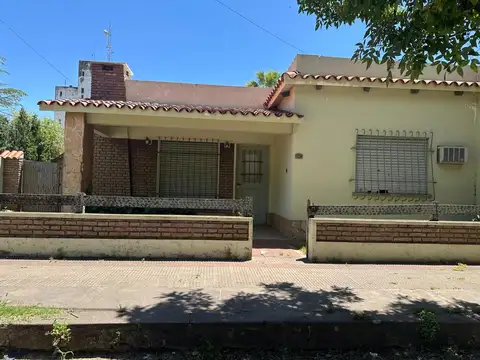 Venta Casa Centrica de Estilo Amplio Terreno 185 mt2s Edif *