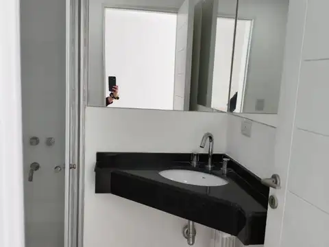 Departamento en Alquiler en Zarate, $ 650.000