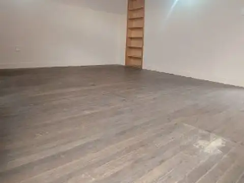 Casa 10 ambientes con 2 baños