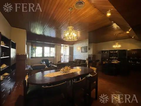 Casa en Venta con 1 cochera