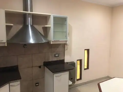 Casa En Venta En Quilmes Este