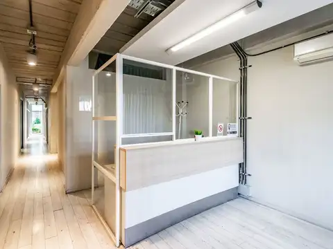 Oficina Monoambiente con 6 baños