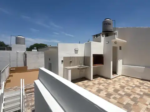 Depto Tipo Casa en Venta de 4 ambientes