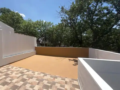 Depto Tipo Casa en Venta en Parque Avellaneda, USD 149.000
