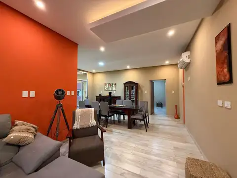 Casa en venta, Barrio Don Carlos Reconquista,