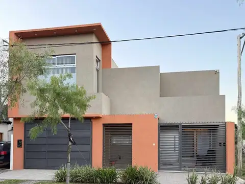Casa en Venta en Don Carlos, USD 230.000