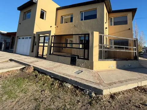 Casa en Venta en Caleta Olivia, Deseado