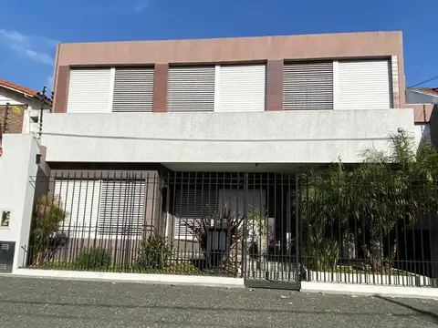 Venta casa Ramos Mejia 4 ambientes