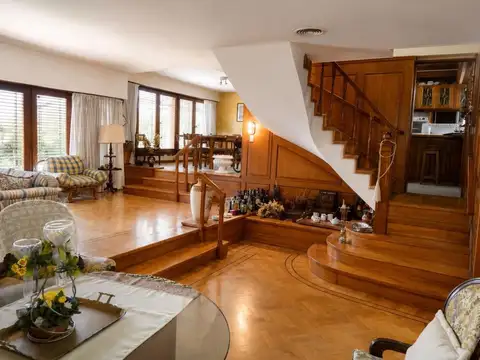 Terreno en Venta en Banfield, USD 810.000