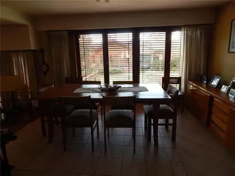 Terreno en Venta en Banfield, USD 970.000