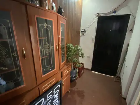 Depto Tipo Casa 4 ambientes con 2 baños