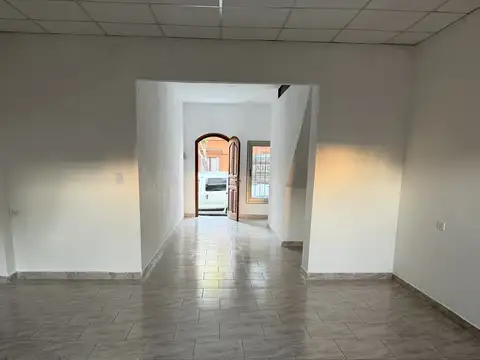 Local en Alquiler Via Púb.