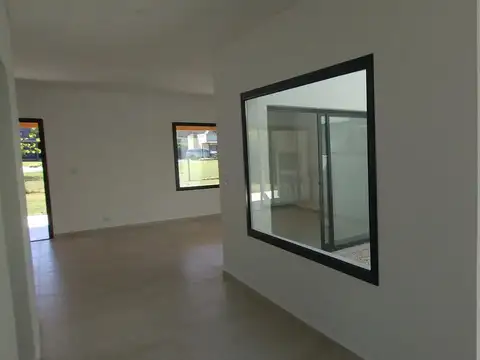 Casa en Venta en El Cantón - Barrio Golf, USD 245.000