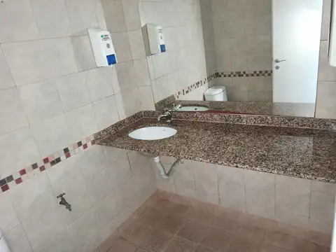 2 HERMOSOS LOCALES UNIFICADOS EN VENTA