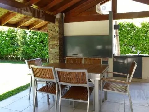Casa en Venta de 4 dormitorios
