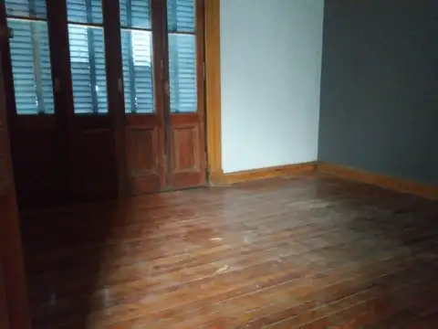 Depto Tipo Casa en Alquiler 50 años