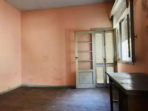 CASA VENTA 3 AMB + DEPARTAMENTO V LYNCH A RECICLAR