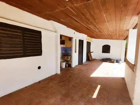 CASA EN VENTA FUNES! - A RECICLAR - OPORTUNIDAD